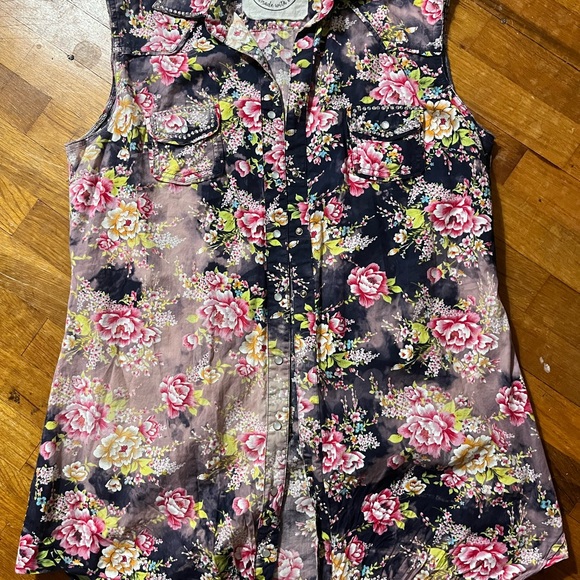 A Rare Bird Tops - A Rare Bird Boutique Floral Sleeveless Top - Pink and Black Western Pearl Snap S